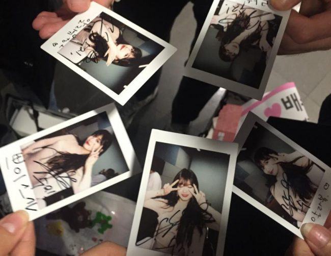 Suzy Signed Polaroids // Source: Intz 