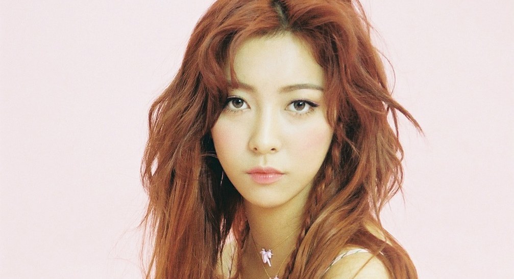 Luna in tears after hearing f(x) took another #1 on Mnet's ...