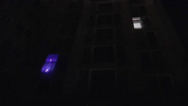 Image: f(x) light stick shining brightly as soon from outside an apartment / Instiz