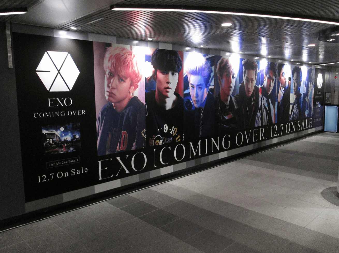 EXO promotes "Coming Over" album in Japanese Subway Station/ EXO-JP