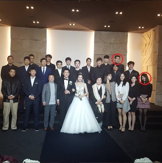 Many actors and actresses came to bless the happy couple on their wedding day. / Image source: Dispatch