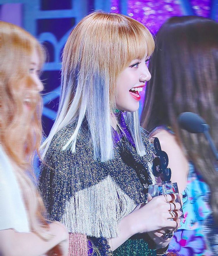 9 Times BLACKPINK Lisa  Changed Her Hairstyle Since Debut