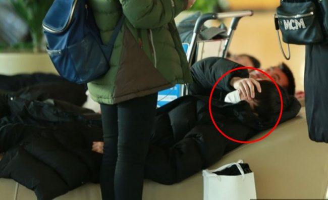 Dispatch подтверждает, что Лэй из EXO чувствует себя уставшим и изнеможенным