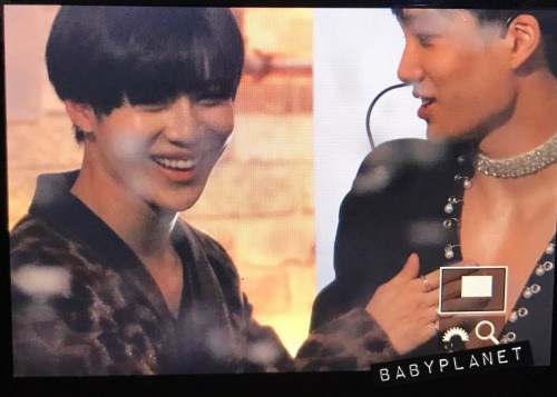 Fans caught Taemin stroking Jongin's chest during the performance. 