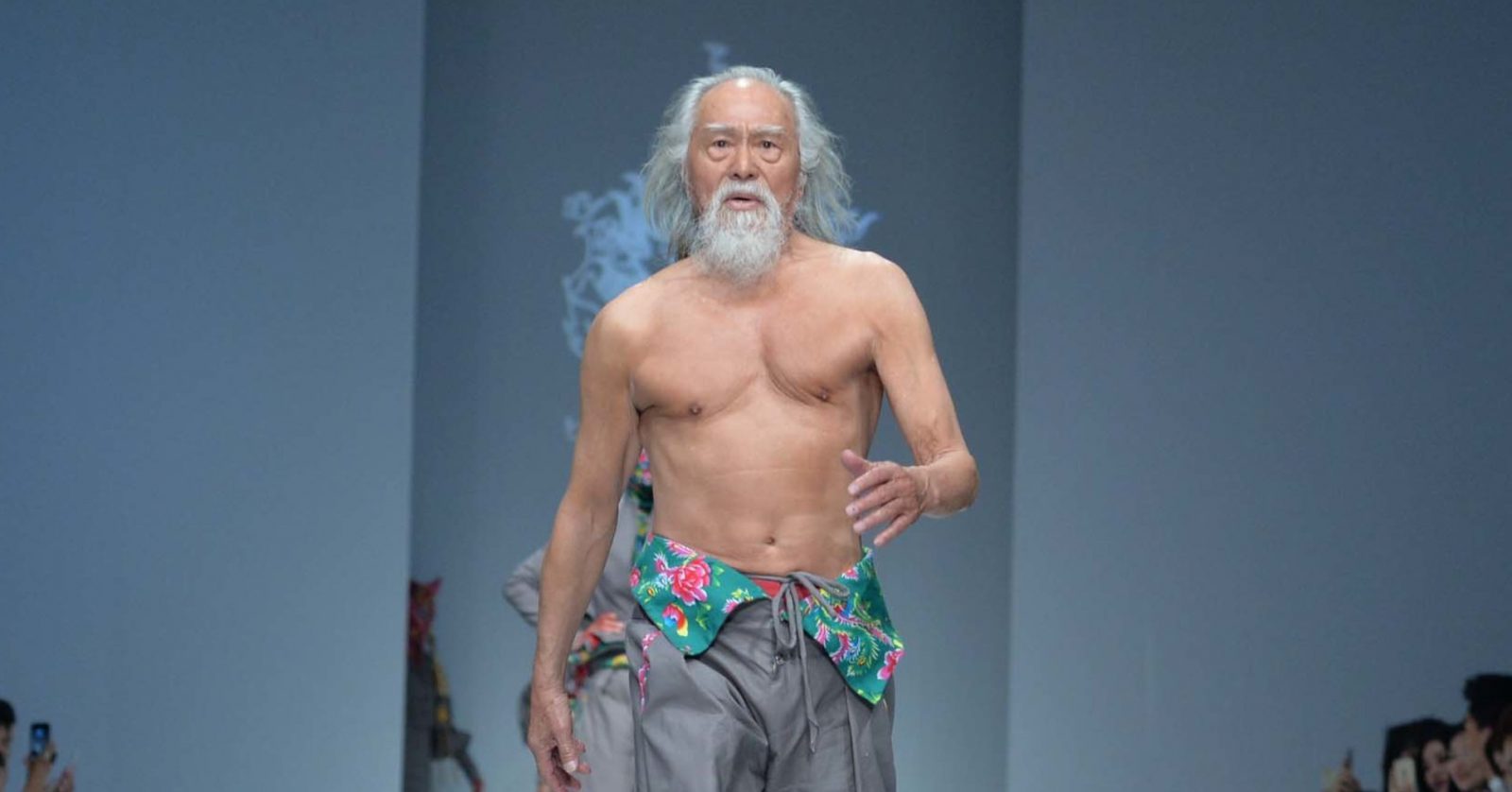 Встречайте: Ван Дэшун - самая горячая 81-летняя модель из Китая